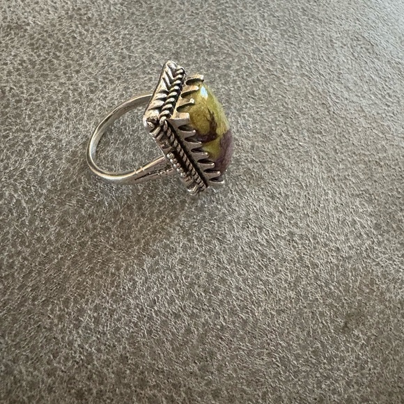 EUC not worn but few times. Southwestern.925 ring. Size 6.5 - Picture 2 of 10